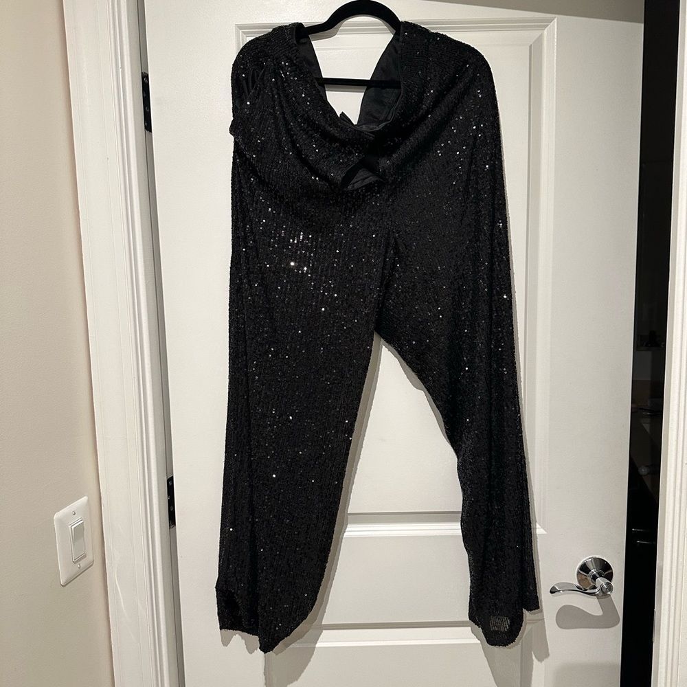 ASOS DESIGN Curve Straight sequin ankle grazer pants in black - Picture 6 of 6